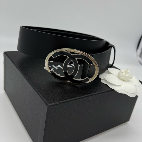 Authentic Chanel CC Logo Oval black calf leather belt - Picture 3 of 16